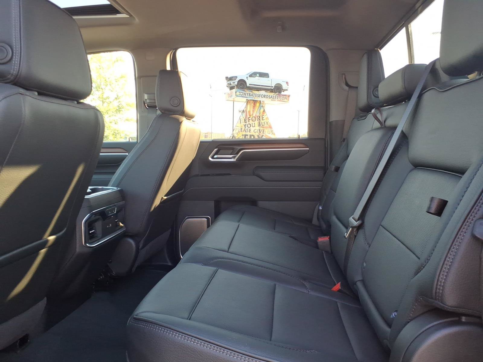 Used 2026 GMC Sierra 3500 Denali AWD/4WD image 13