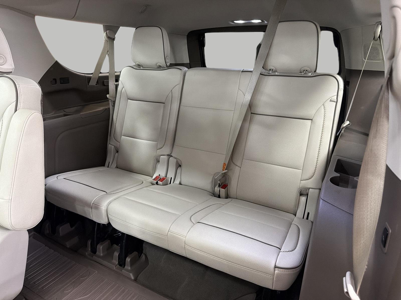 Used 2021 GMC Yukon XL Denali w/ Denali Premium Package AWD/4WD image 17