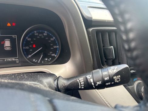 Used 2017 Toyota RAV4 XLE image 31