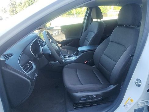 Used 2024 Chevrolet Malibu LS FWD image 12