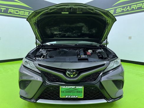 Used 2018 Toyota Camry XSE FWD image 4