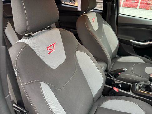 Used 2017 Ford Focus ST image 39