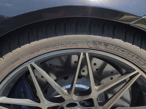 Used 2018 BMW M3 RWD image 12