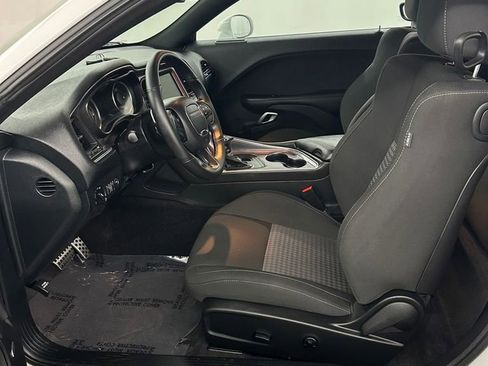 Used 2018 Dodge Challenger R/T Scat Pack w/ Dynamics Package RWD image 11