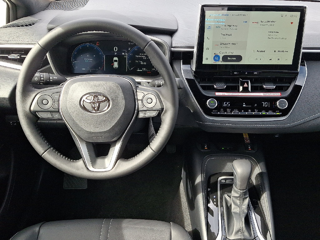 Used 2027 Toyota Corolla XSE FWD image 12