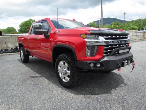 Used 2020 Chevrolet Silverado 2500 LTZ AWD/4WD image 4
