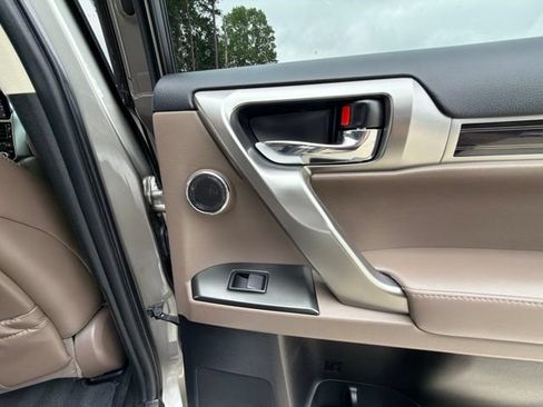 Used 2023 Lexus GX 460 Luxury w/ Accessory Package AWD/4WD image 94