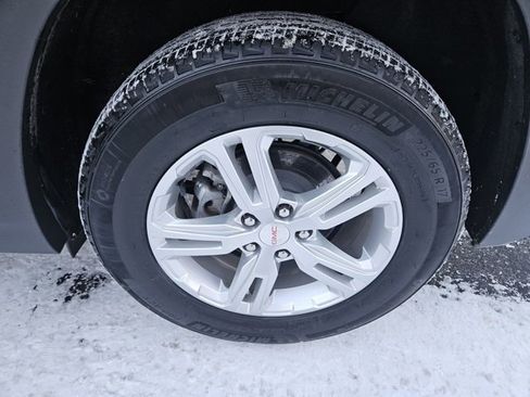 Certified 2022 GMC Terrain SLE w/ Driver Convenience Package image 26