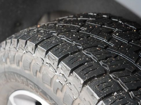 Used 2020 Chevrolet Silverado 1500 RST image 35