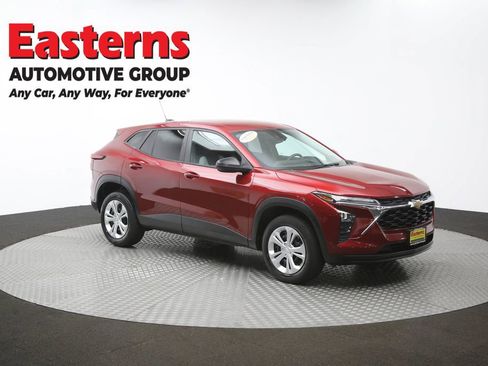 Used 2024 Chevrolet Trax LS FWD image 48