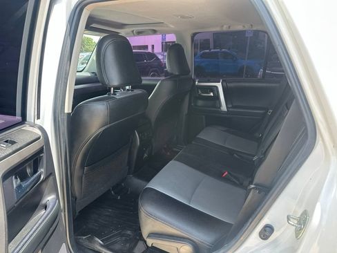 Used 2020 Toyota 4Runner SR5 Premium w/ Moonroof Package RWD image 12