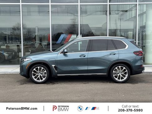 New 2026 BMW X5 xDrive50e image 3