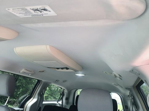 Used 2009 Chrysler Town & Country LX w/ Entertainment Group #1 image 11