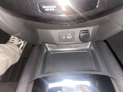 Used 2021 Nissan Rogue Sport S image 25