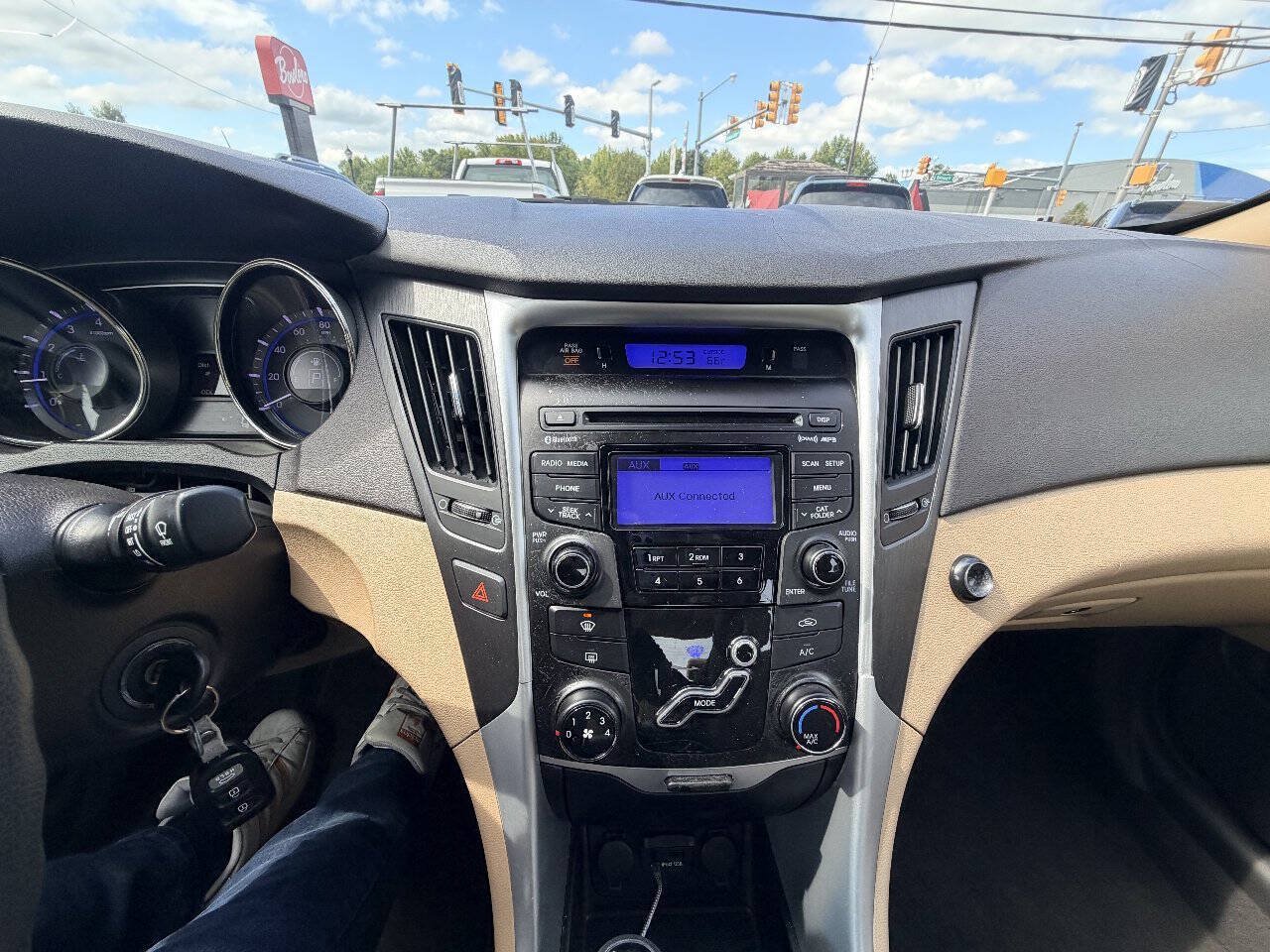 Used 2012 Hyundai Sonata GLS FWD image 4