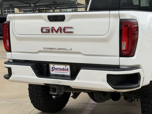 Used 2020 GMC Sierra 2500 Denali w/ Denali Ultimate Package AWD/4WD image 6