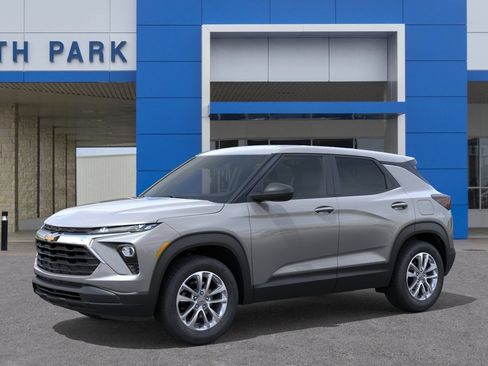New 2026 Chevrolet TrailBlazer LS FWD image 2