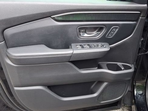 Used 2023 Honda Pilot Elite image 11