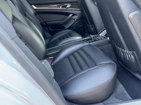 Used 2016 Porsche Panamera GTS image 18