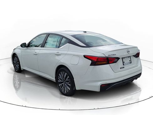 New 2026 Nissan Altima 2.5 SV FWD image 3