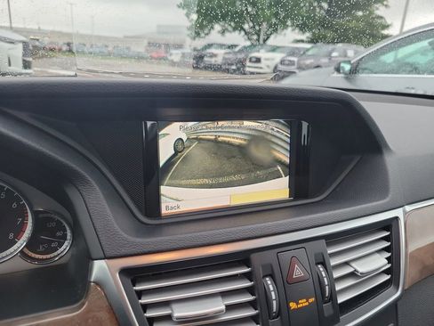 Used 2012 Mercedes-Benz E 350 Sedan image 19