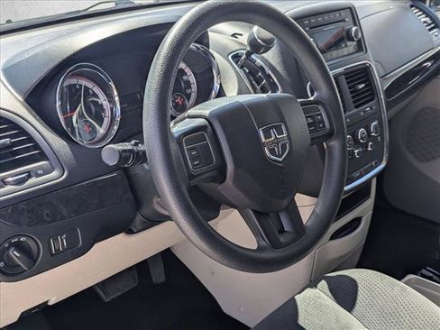 Used 2016 Dodge Grand Caravan SE w/ Quick Order Package 29E SE FWD image 10
