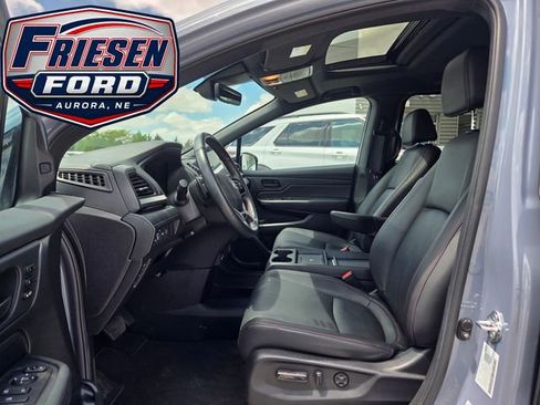 Used 2025 Honda Odyssey Sport-L image 11