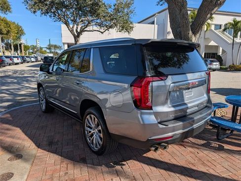 Used 2022 GMC Yukon Denali w/ Denali Premium Package image 5