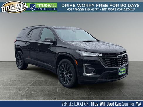 Used 2023 Chevrolet Traverse RS image 1