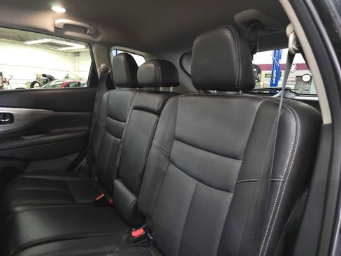 Used 2018 Nissan Murano SL w/ Midnight Edition Package FWD image 17