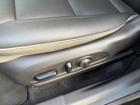 Used 2024 Chevrolet Trax ACTIV w/ Sunroof Package image 17