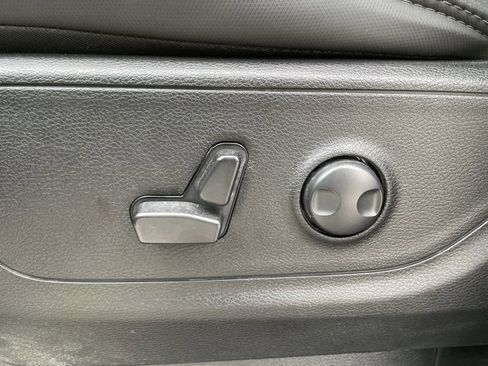 Used 2023 RAM 1500 Big Horn image 10