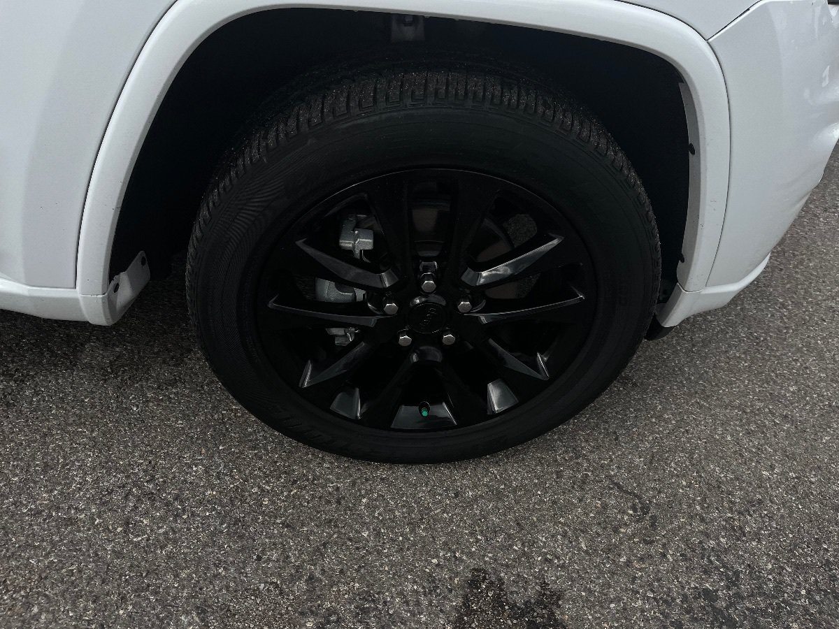 Used 2020 Jeep Grand Cherokee Altitude RWD image 44