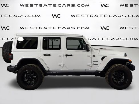 Used 2019 Jeep Wrangler Unlimited Sahara image 43