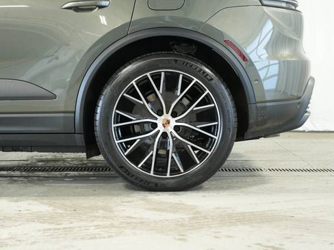 New 2026 Porsche Macan 4 Electric image 41