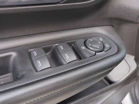 Used 2024 GMC Terrain SLE FWD image 22