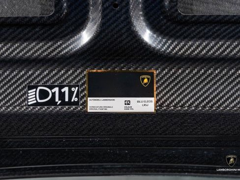 Used 2023 Lamborghini Huracan Tecnica image 6