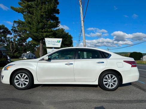 Used 2013 Nissan Altima 2.5 S FWD image 8
