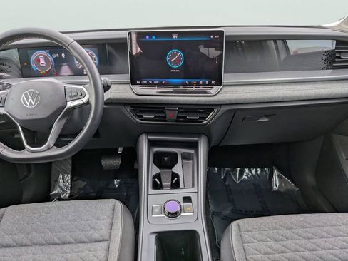 Used 2025 Volkswagen Tiguan S FWD image 12