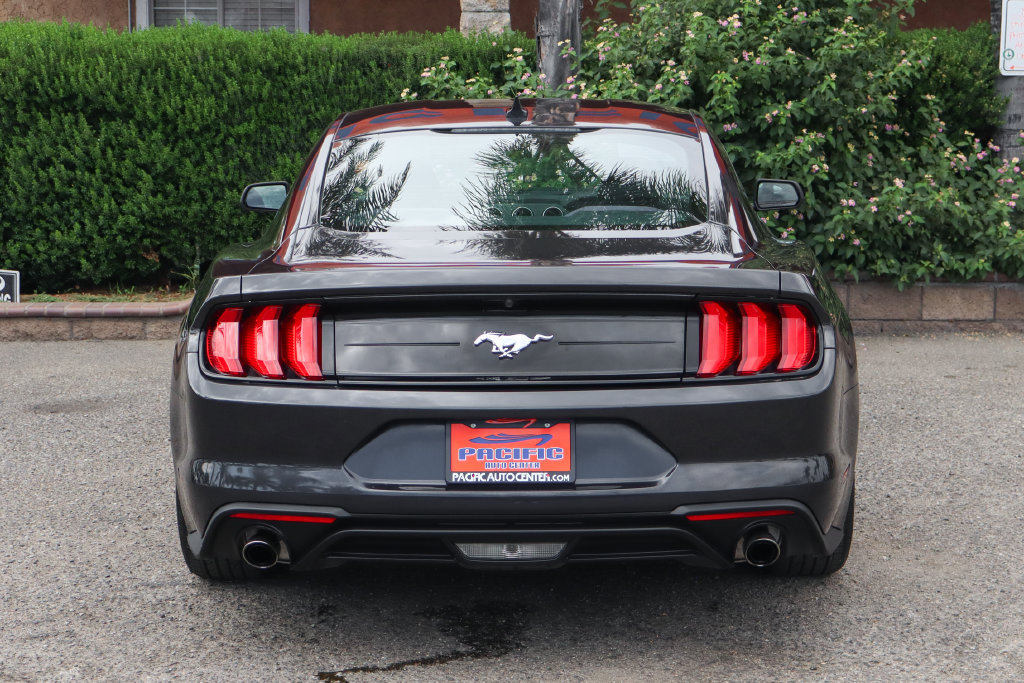 Used 2023 Ford Mustang Coupe RWD image 7