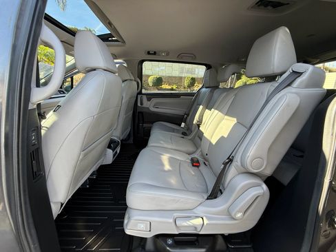 Used 2018 Honda Odyssey EX-L image 21
