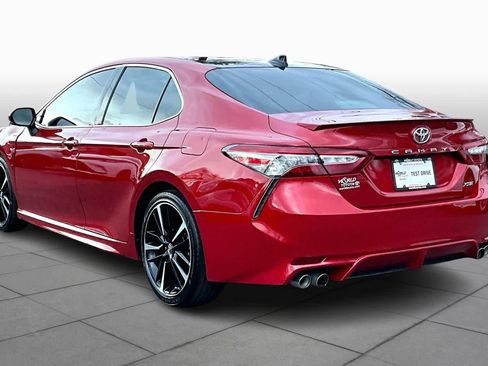 Used 2019 Toyota Camry XSE image 11