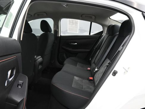 Used 2024 Nissan Sentra SR FWD image 14