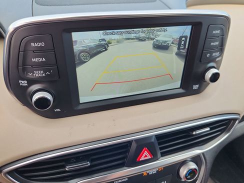 Used 2019 Hyundai Santa Fe SE image 23