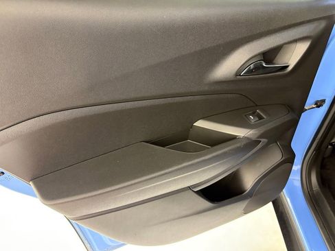 Used 2024 Chevrolet Trax RS w/ Driver Confidence Package FWD image 22