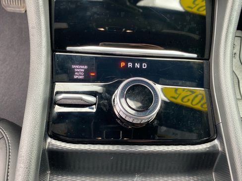 Used 2025 Jeep Grand Cherokee Limited image 12