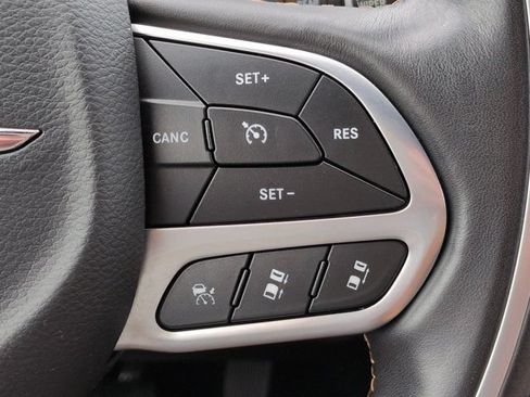 Used 2021 Chrysler Pacifica Pinnacle AWD/4WD image 26