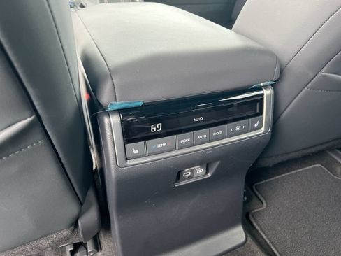 Certified 2025 Lexus GX 550 w/ Accessory Package (31) AWD/4WD image 20