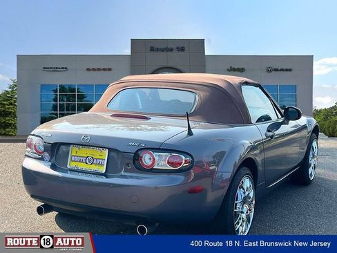Used 2006 MAZDA MX-5 Miata Grand Touring w/ Premium Pkg RWD image 4