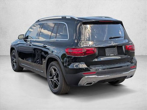 New 2026 Mercedes-Benz GLB 250 4MATIC image 9